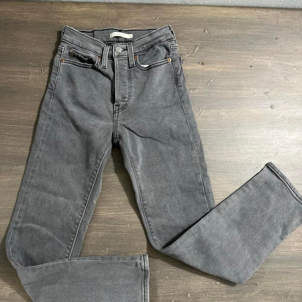 Levi-s Women's Grey Jeans